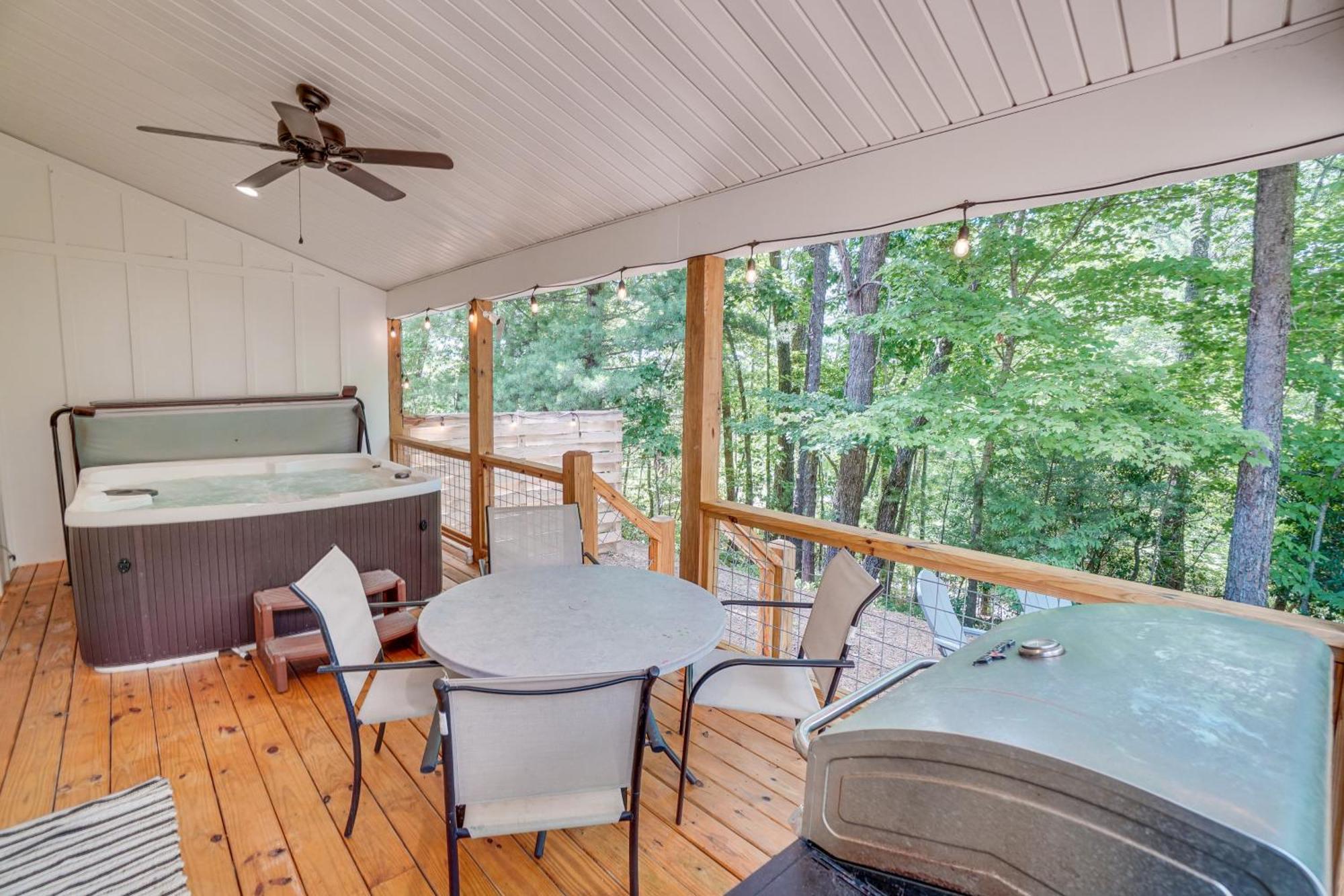 Villa Stunning Helen Getaway With Hot Tub And Ev Charger! Exterior foto